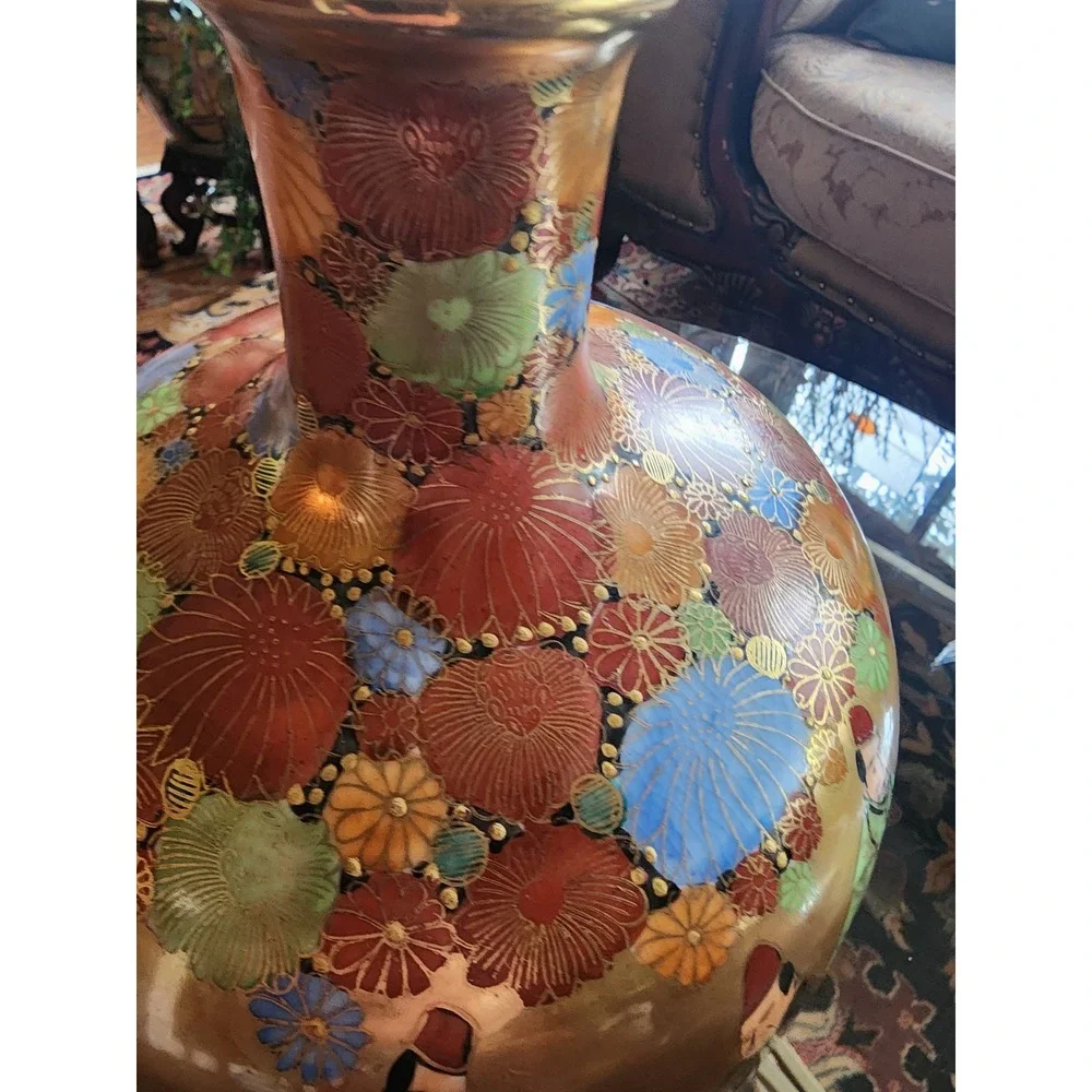 Antique Japanese Satsuma Vase Arhat figures Meiji‎ period